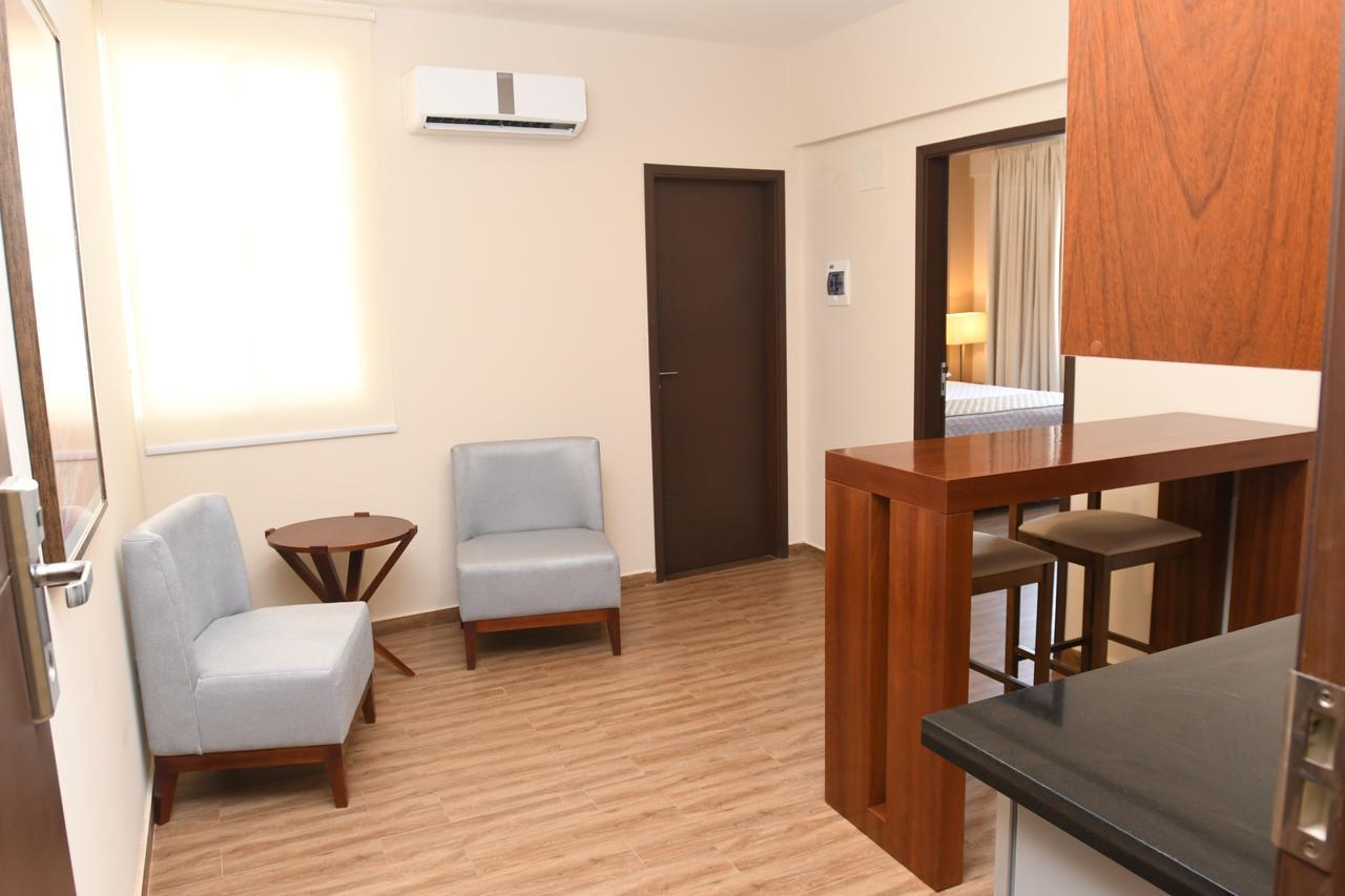 Taos Apart Hotel Santa Cruz de La Sierra Zewnętrze zdjęcie