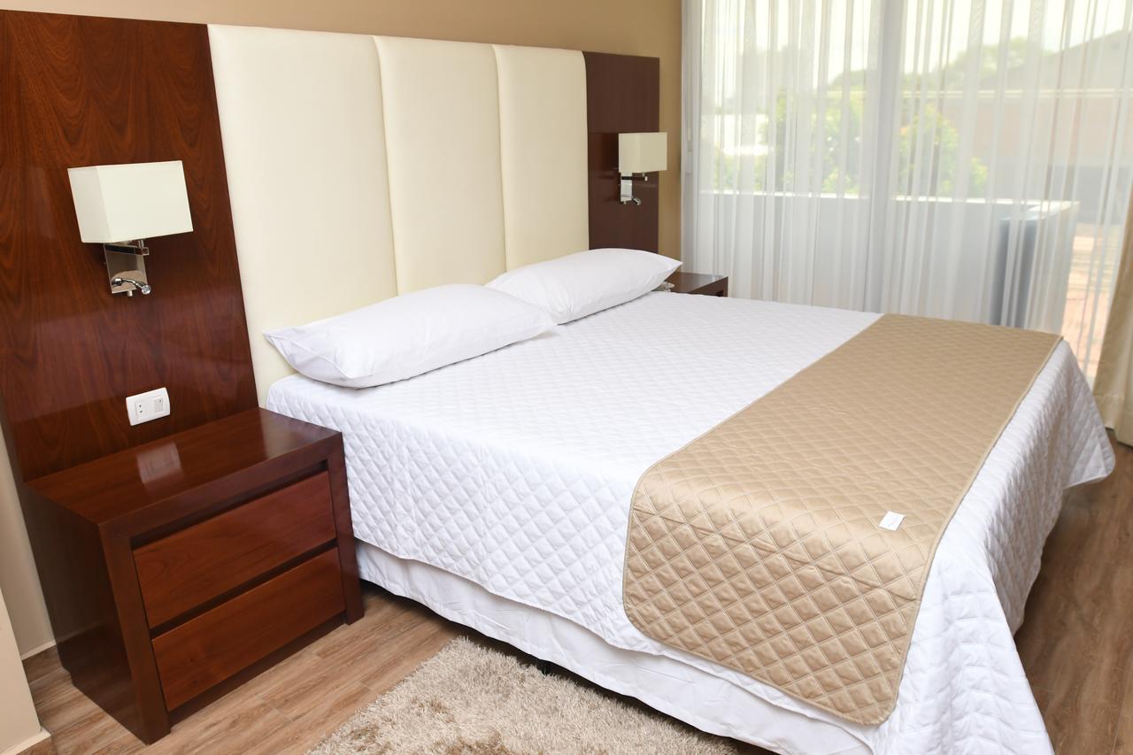 Taos Apart Hotel Santa Cruz de La Sierra Zewnętrze zdjęcie