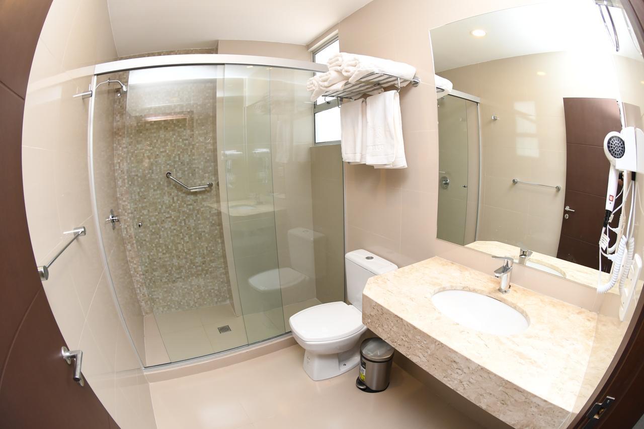 Taos Apart Hotel Santa Cruz de La Sierra Zewnętrze zdjęcie